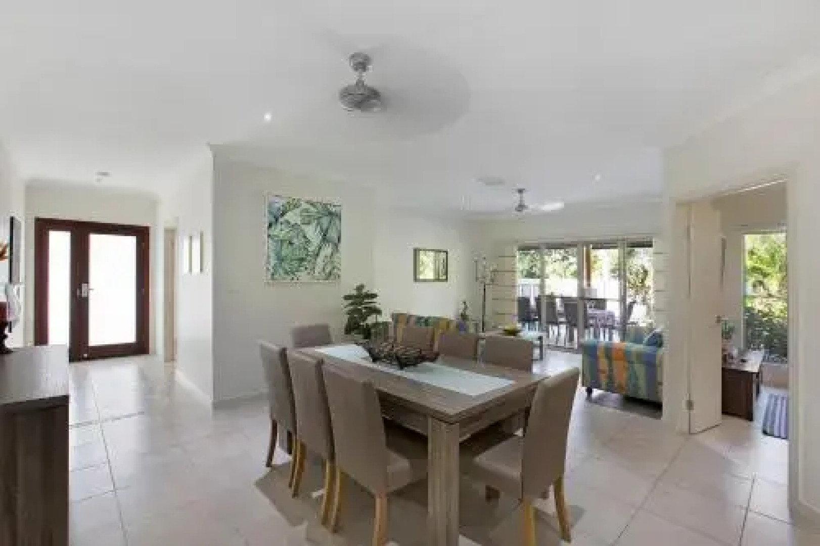 Tropical private holiday house with pool