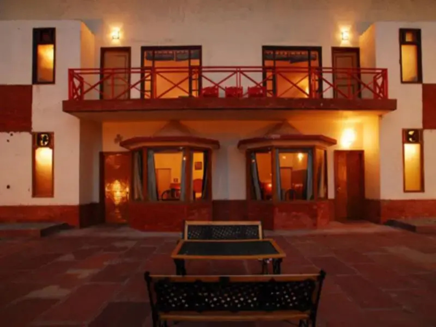 Clifftop Club Resort - Auli