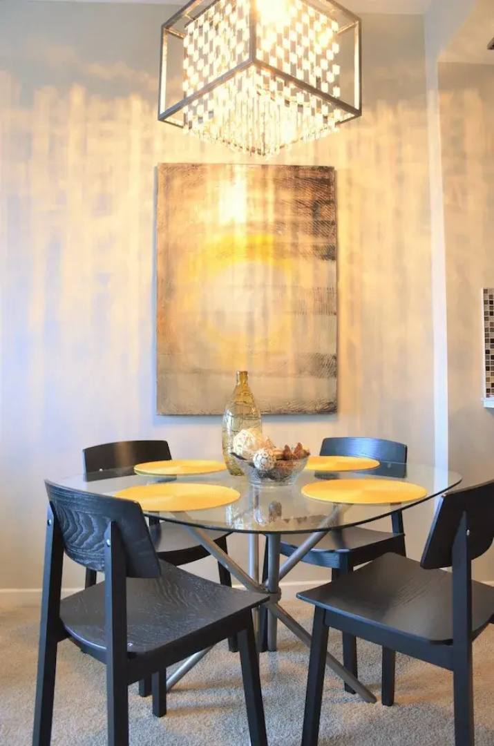 Executive Suites by Roseman - Allura