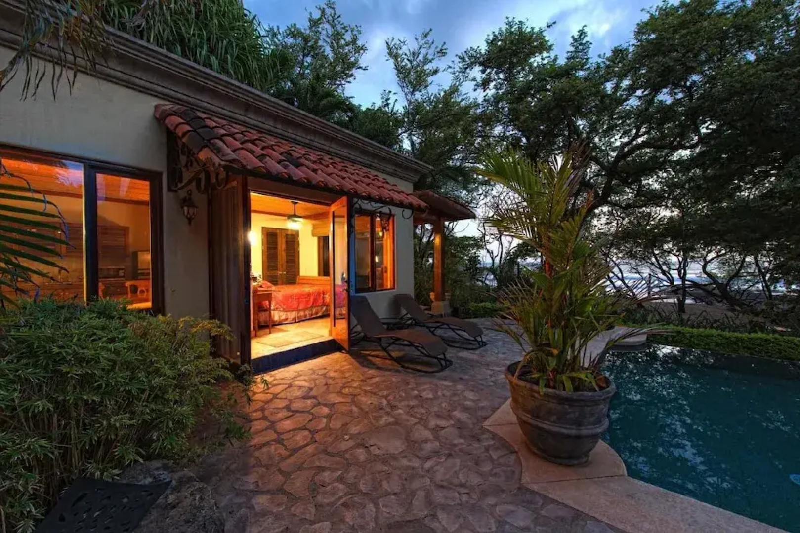 Casa de Luz Beachfront Estate Events by RedAwning