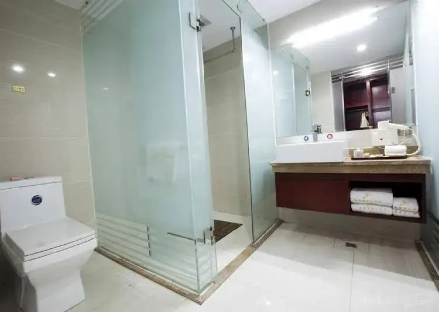 Shuanglong Plaza Hotel