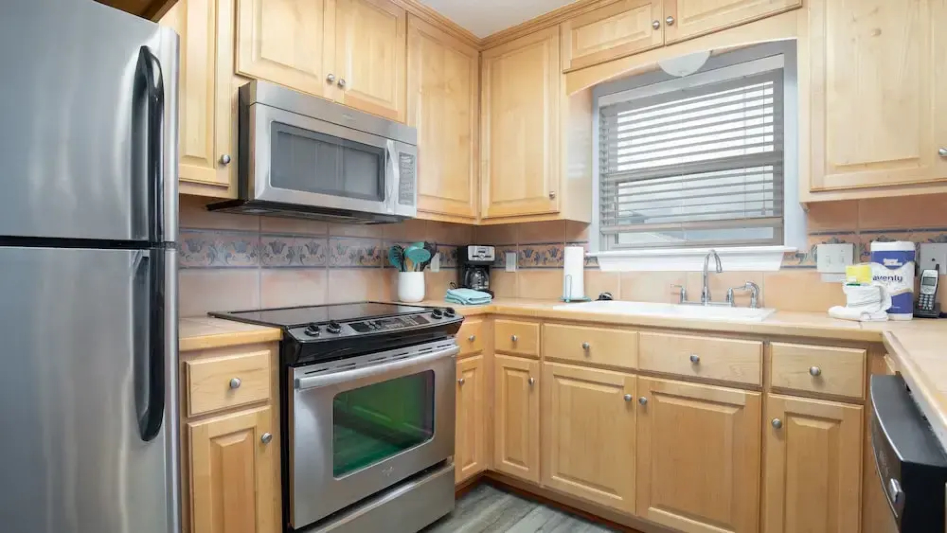 114 Southfields Rd Anchors Away - Four Bedroom House