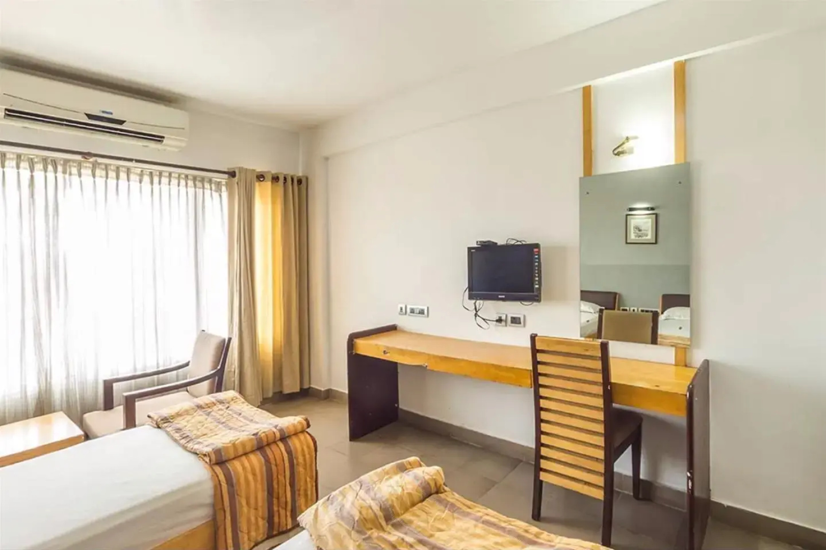 Mayura Inn Hotel