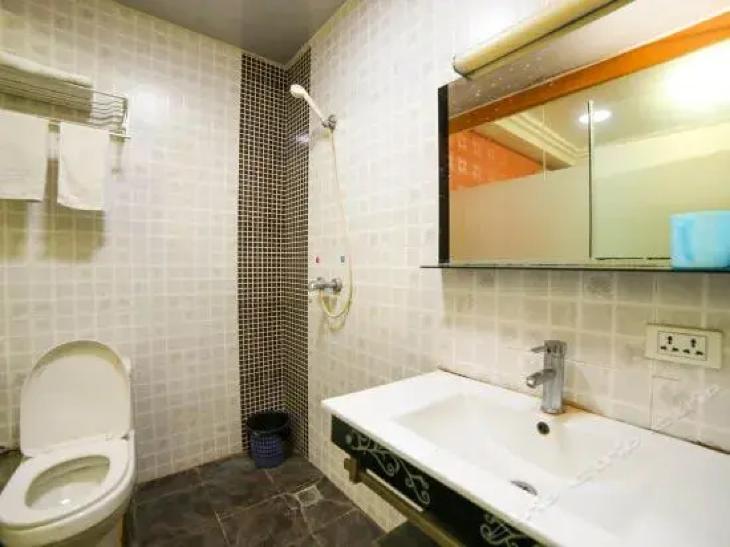 Yichang Xiling Inn