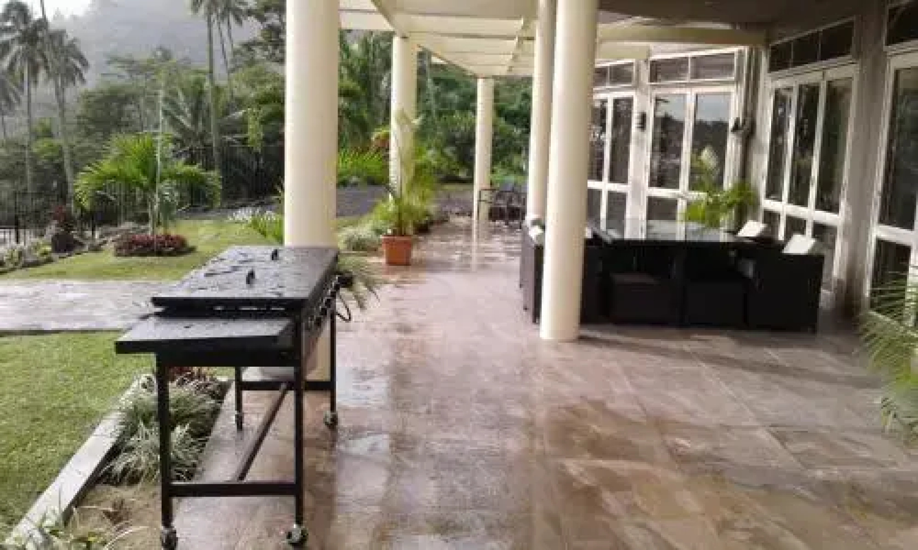 Iro Luxury Retreat