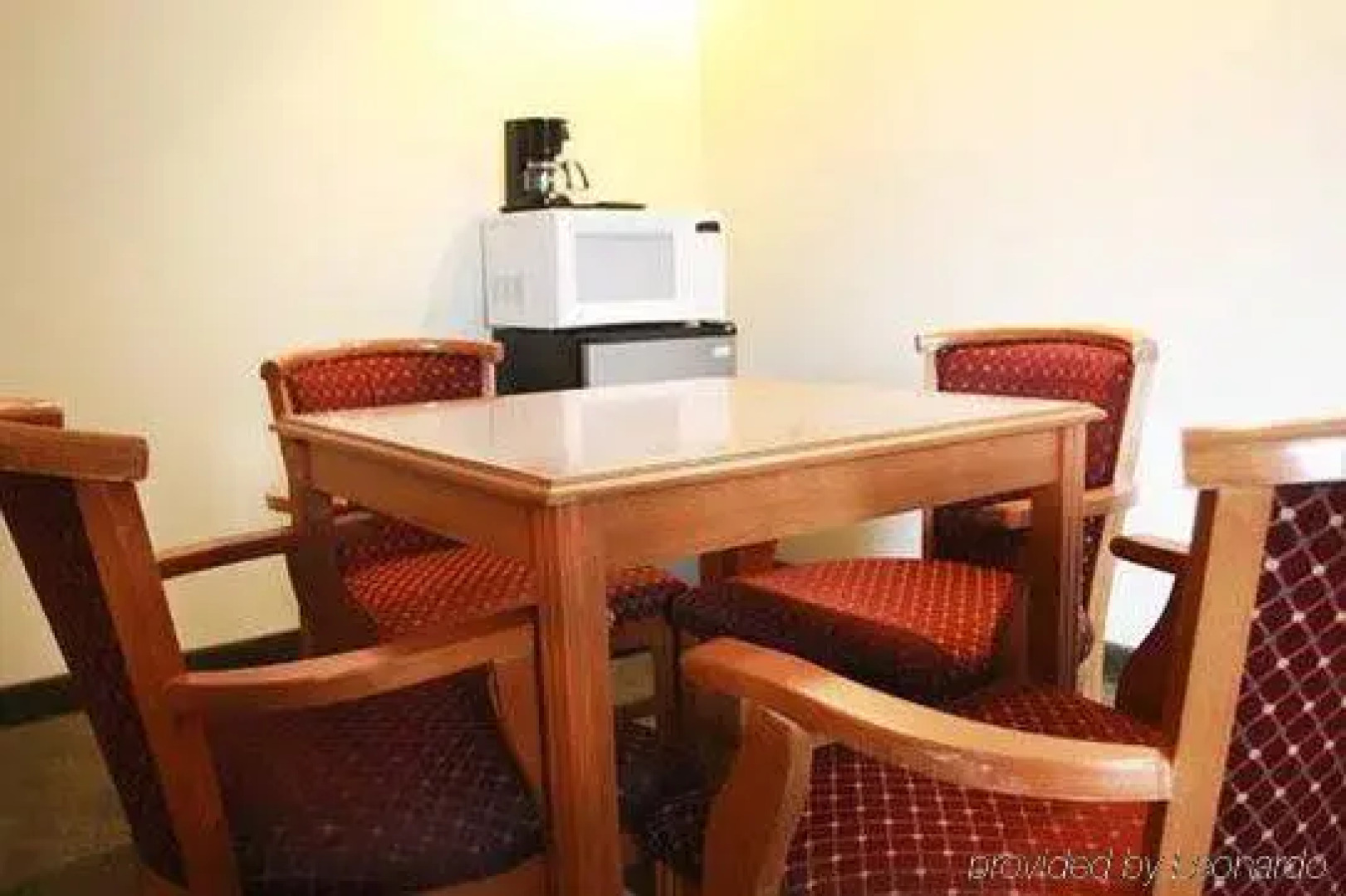 Commodore Perry Inn and Suites