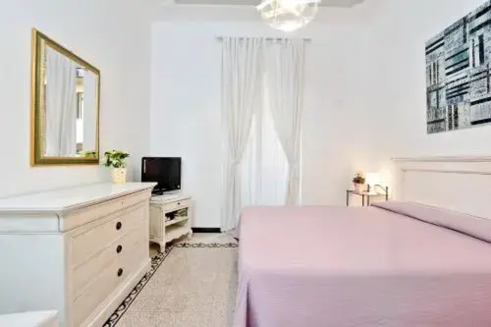 Roman Holiday Accommodation Colosseum