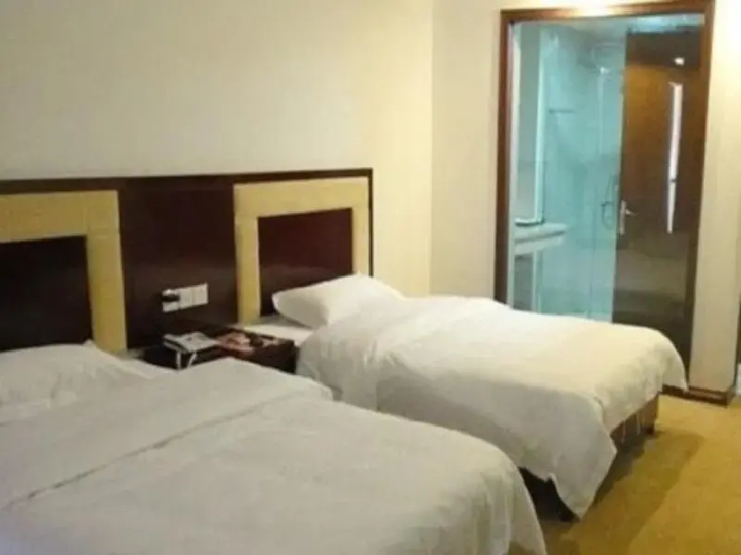 Jinggangshan Triumphal Arch Hotel