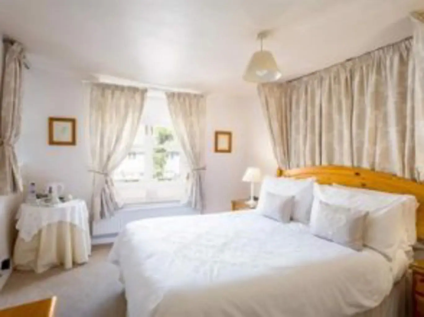 Cross Keys Cottage - Guest house