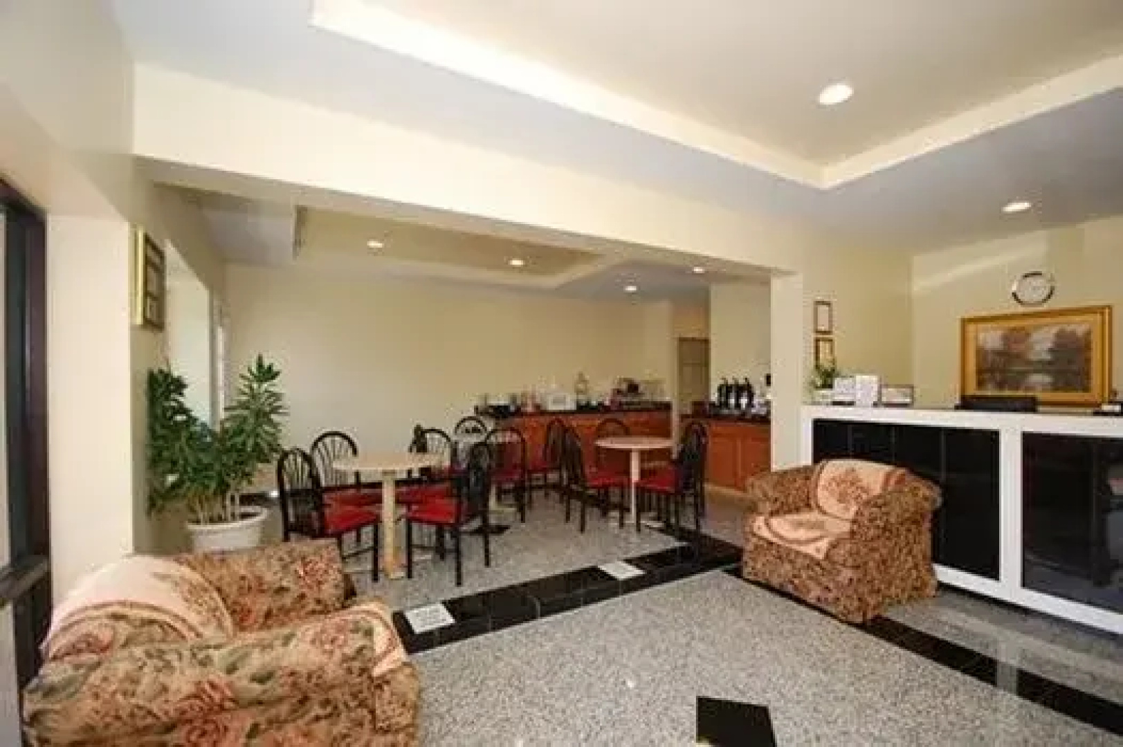 Motorsports Inn and Suites