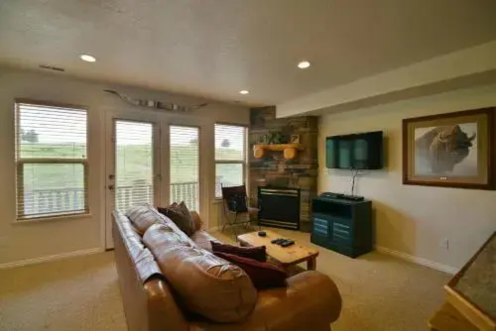 Moose Hollow Condo #1206 at Wolf Creek Resort Near Powder Mountain, Snowbasin, Nordic Valley And Pineview in Eden Utah