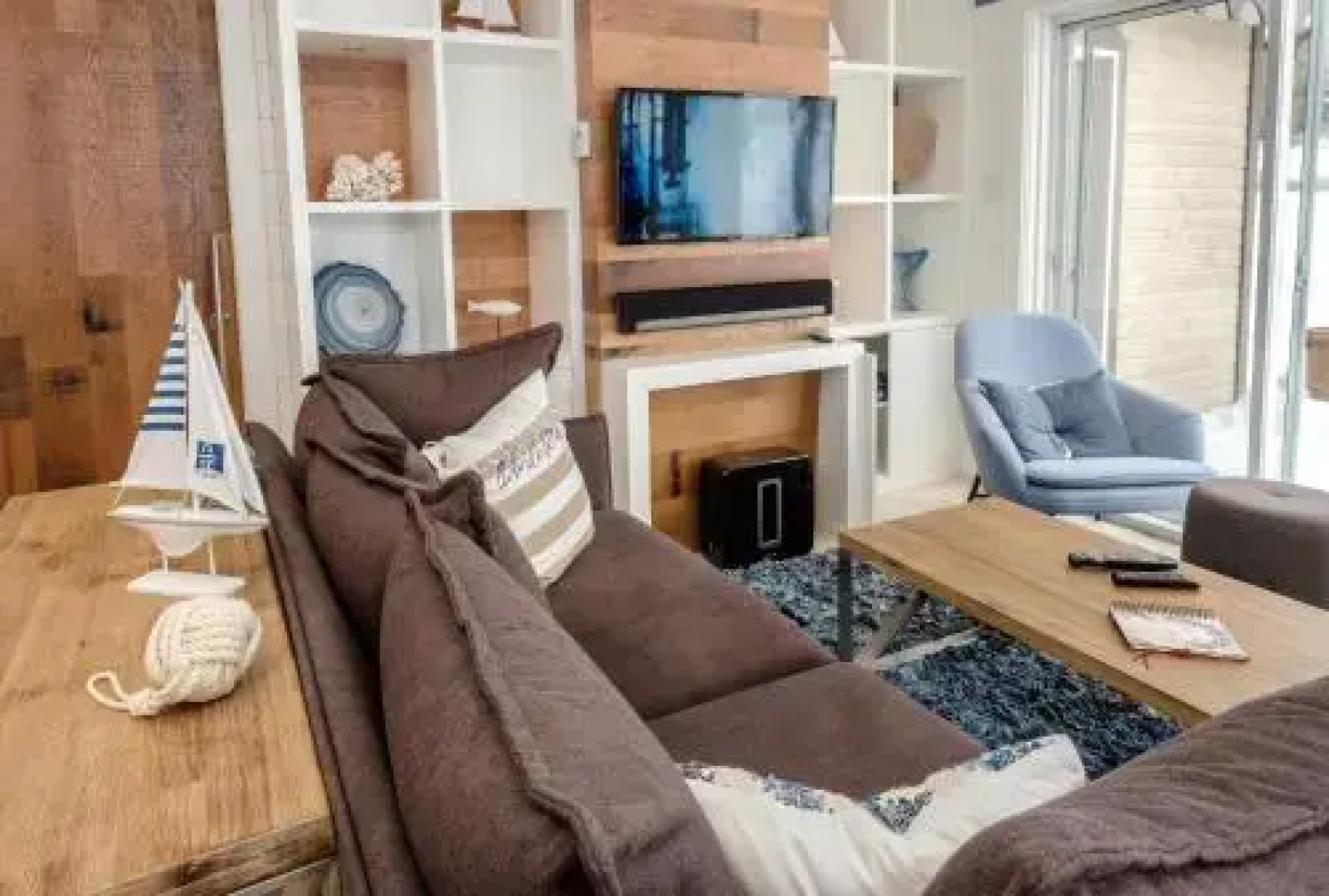 227 - En bordure de la rivière du Gouffre - Les Immeubles Charlevoix