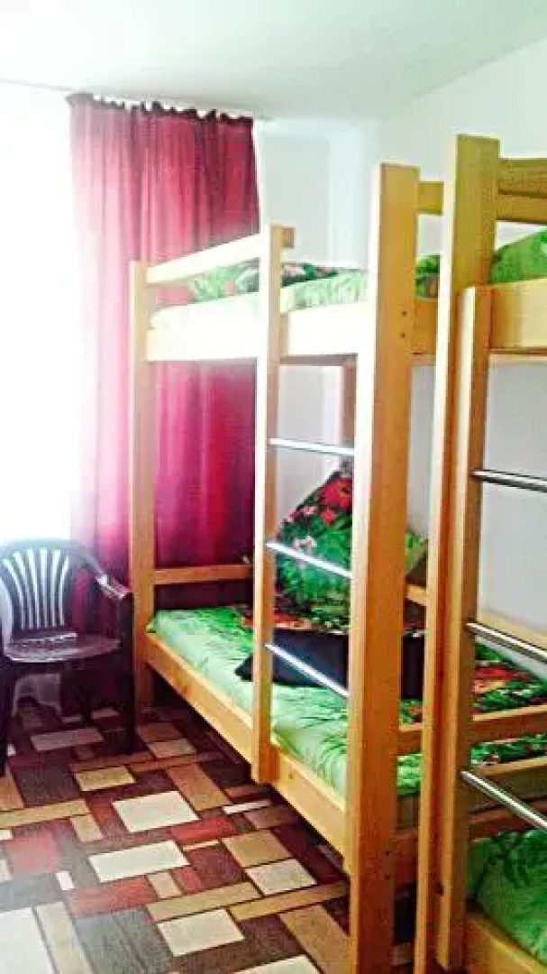 Hostel Barneo