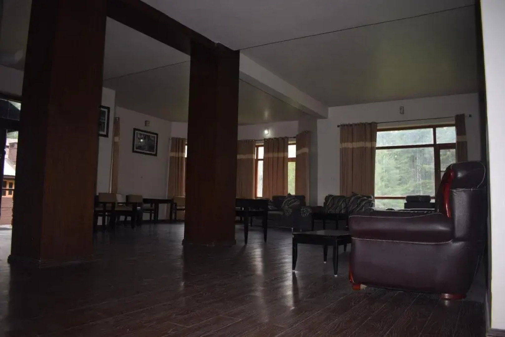 Pahalgam hotel