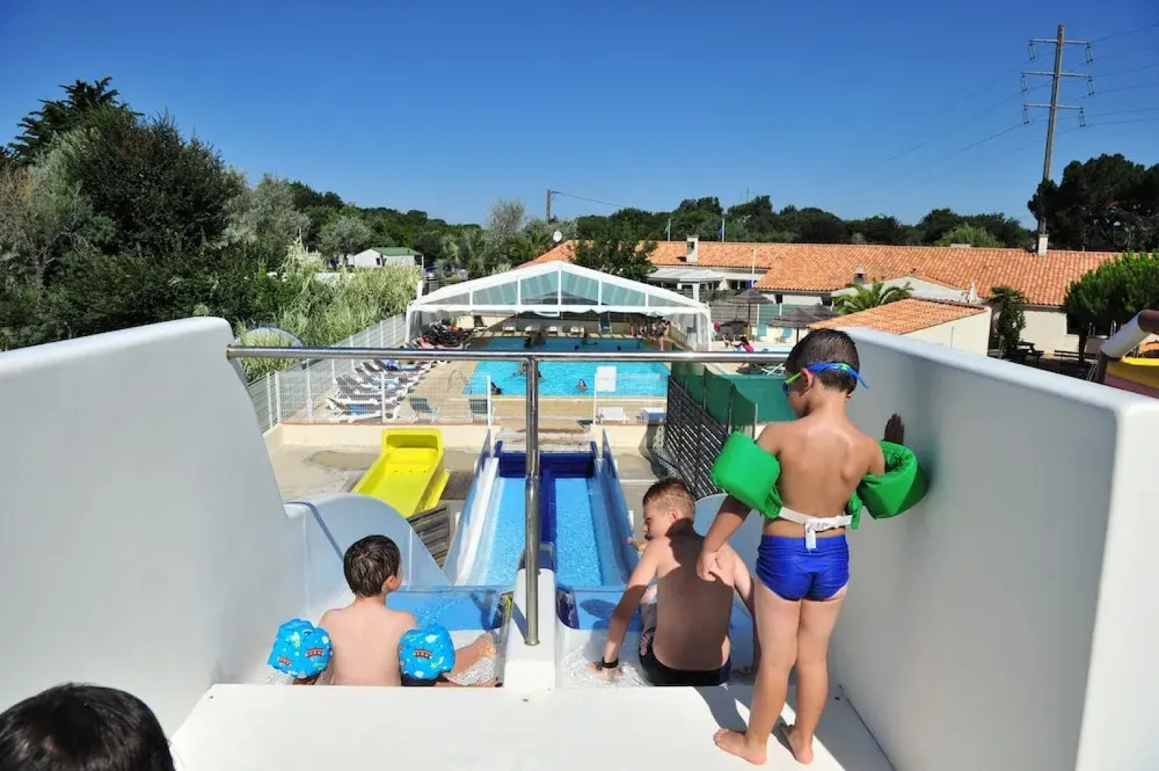 Camping Aqua 3 Masses