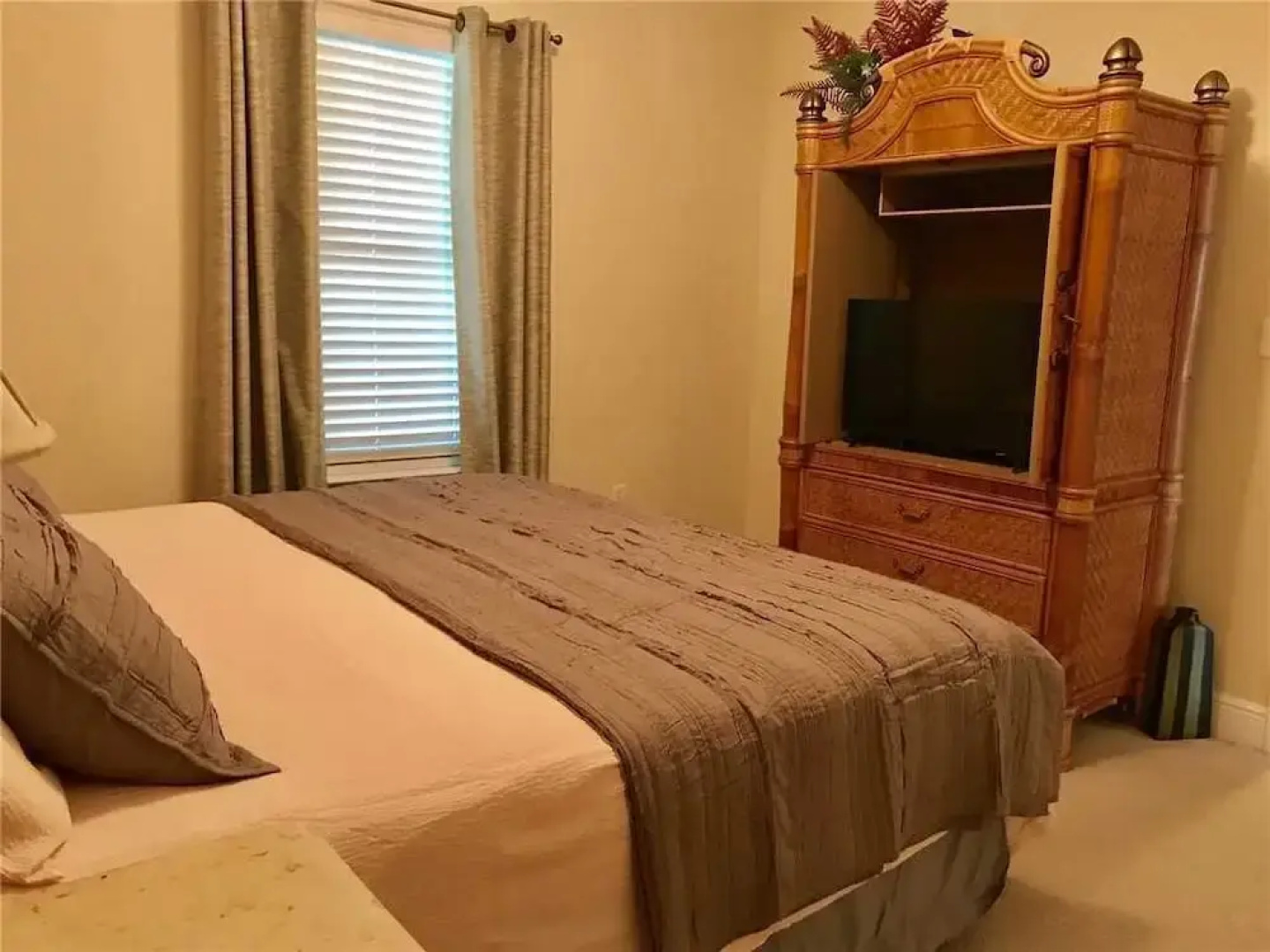 Crystal Shores West 1101