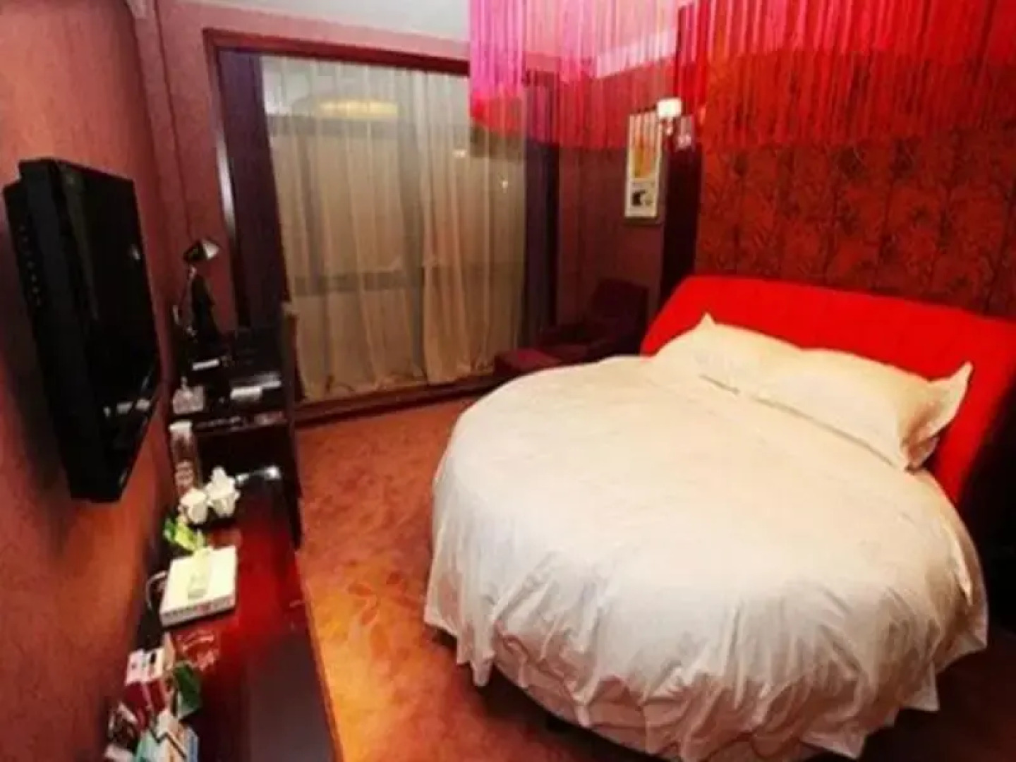 Yiwu Friend Hotel