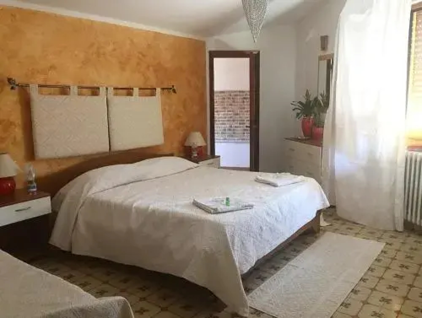 B&B Camera & Caffe