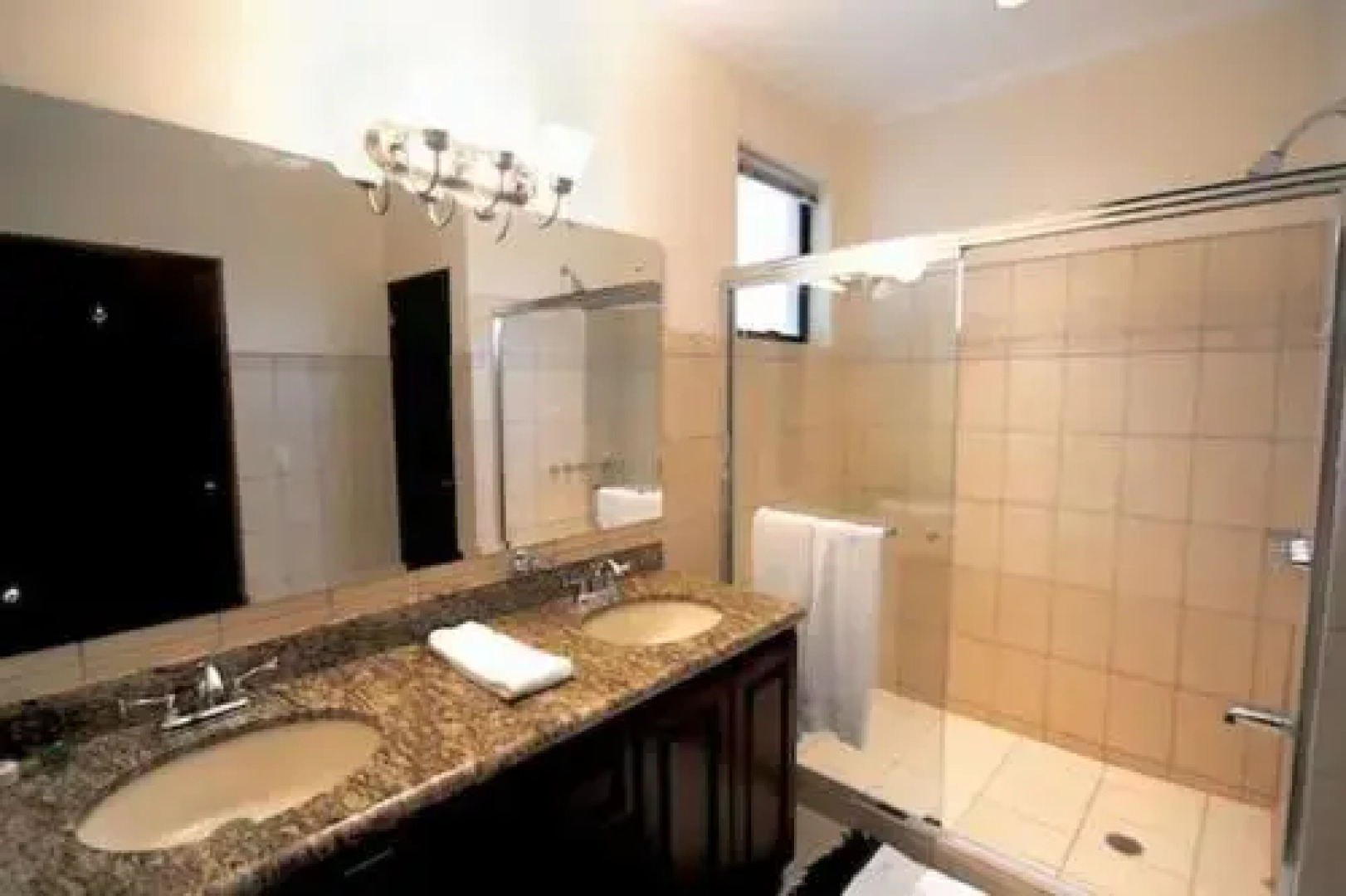 Luxury 3 bedroom condo with ocean view and private balcony