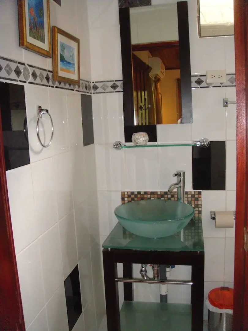 Coyaba Tropical Elegant Adult Guesthouse