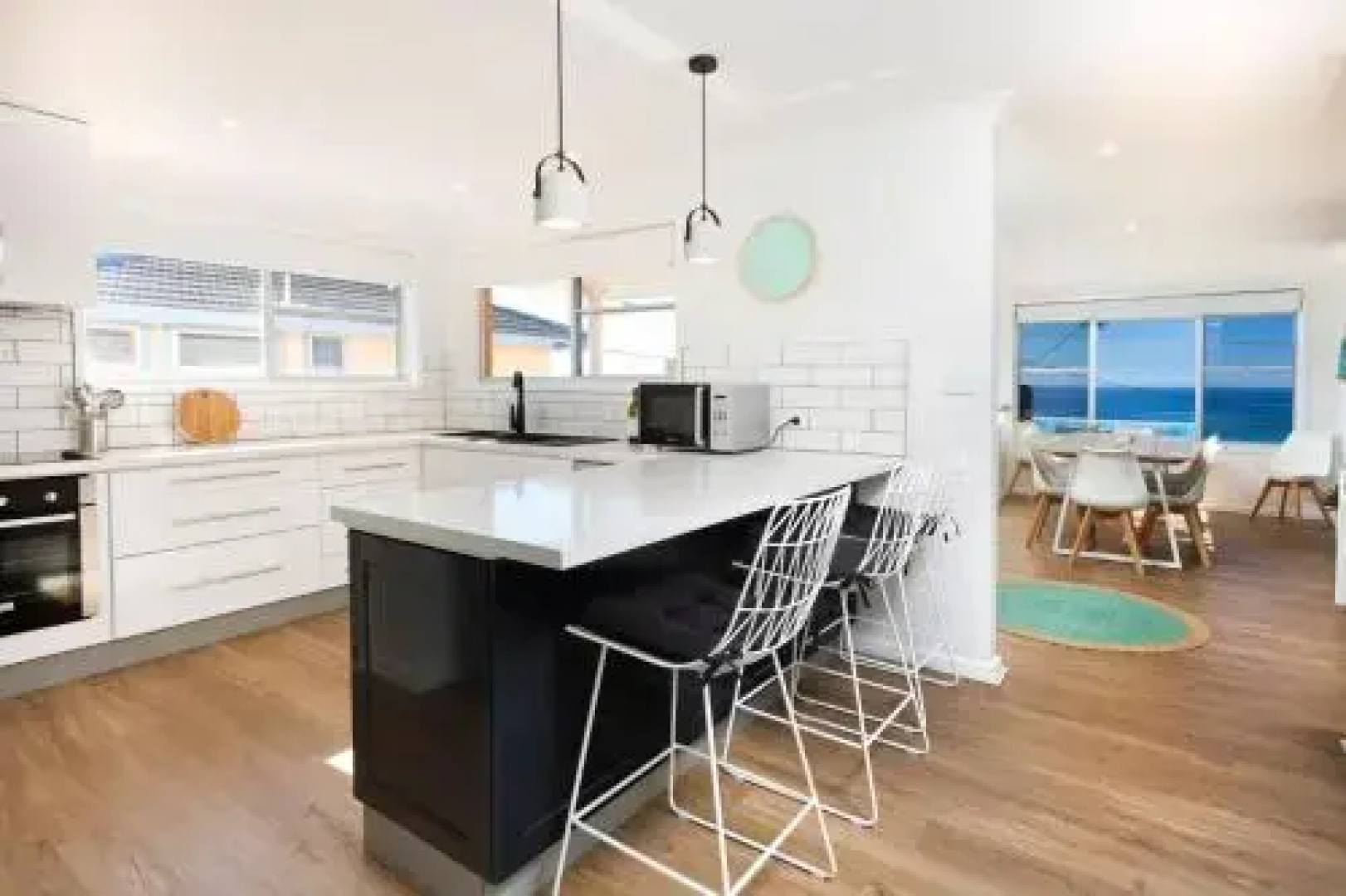 Aqua Palm with Sweeping One Mile Views