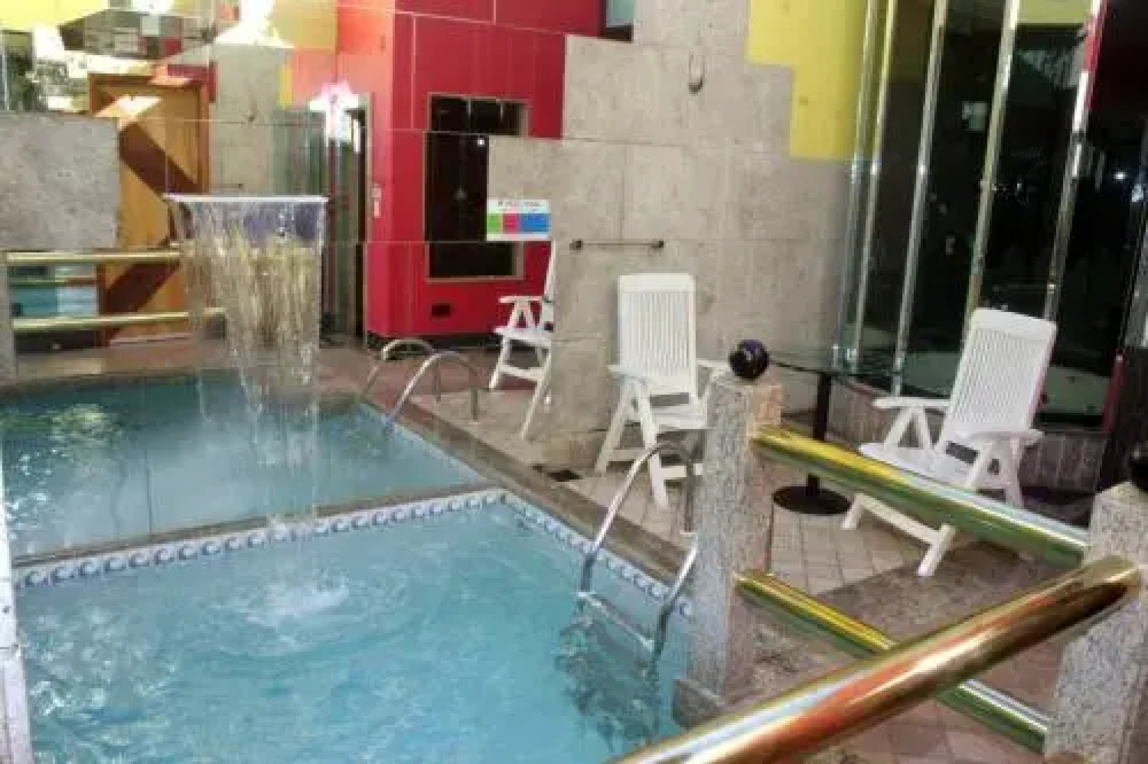 Status Motel (Adult Only)