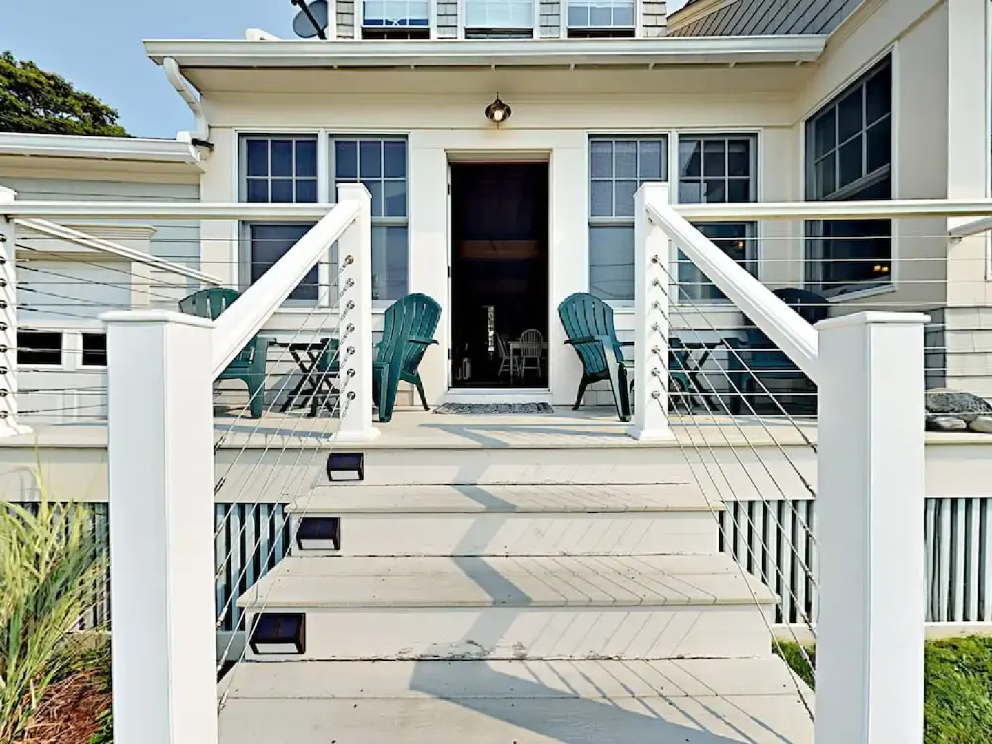 Coastal Ocean Point House by RedAwning