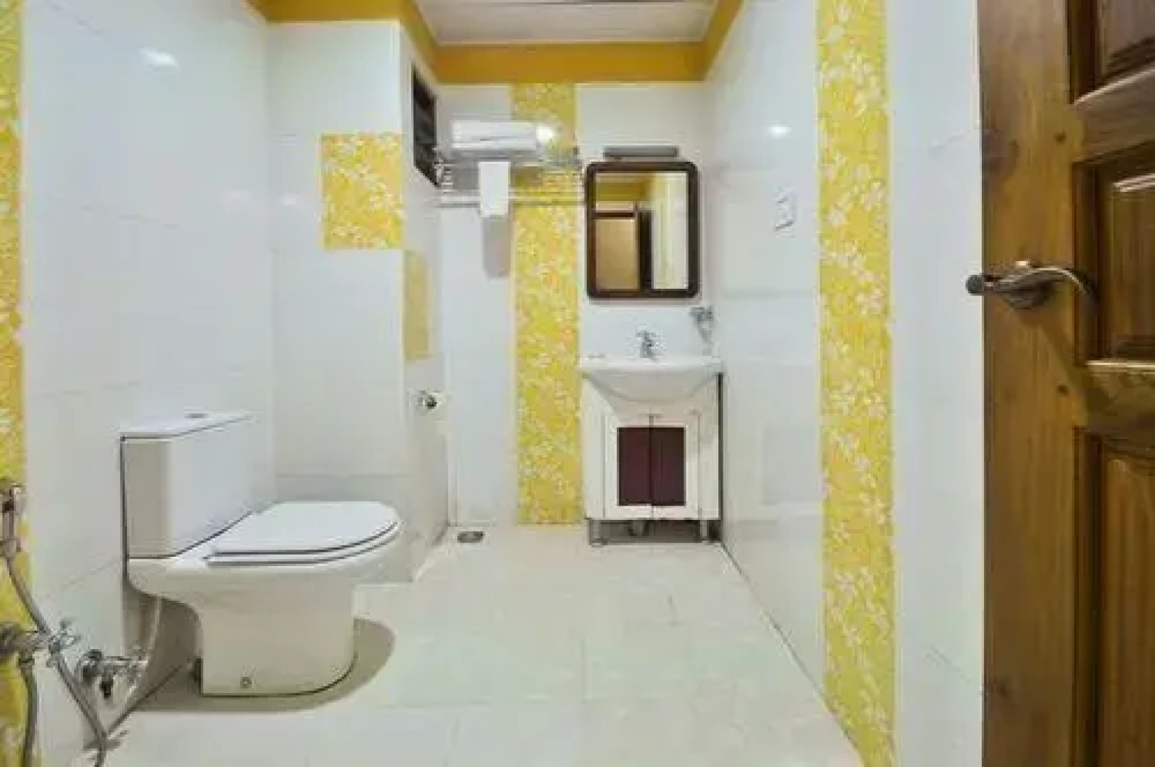 Munnar Crown Hotel