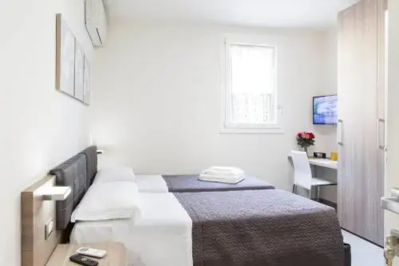 Reno Bed  Breakfast