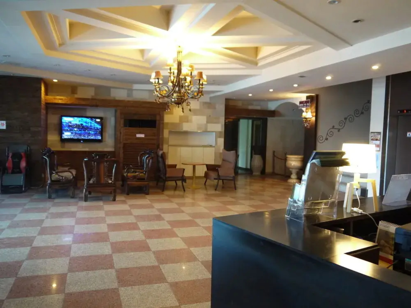 UN Tourist Hotel