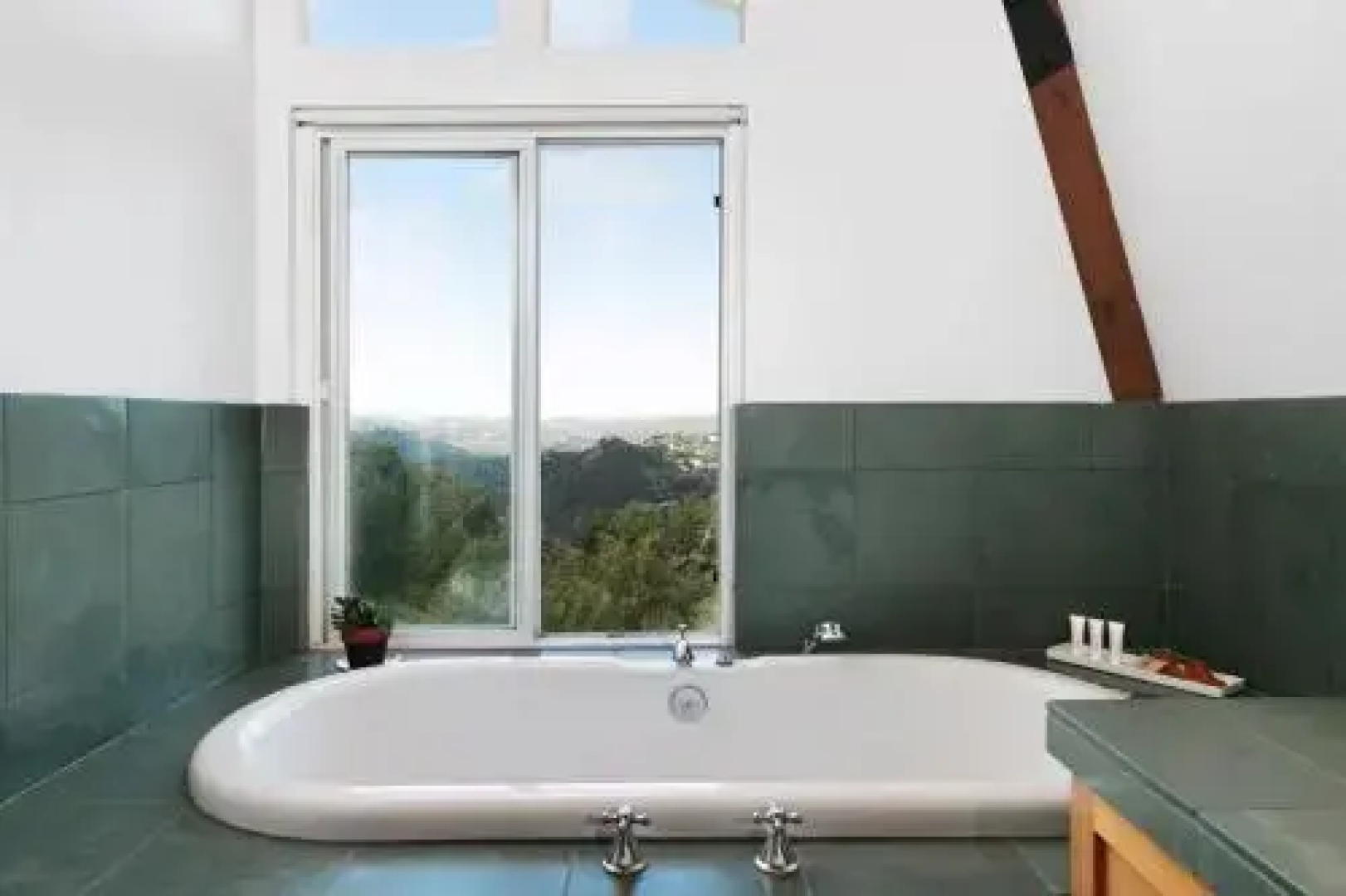 20221 Croydon Lane House - 2 Br home by RedAwning