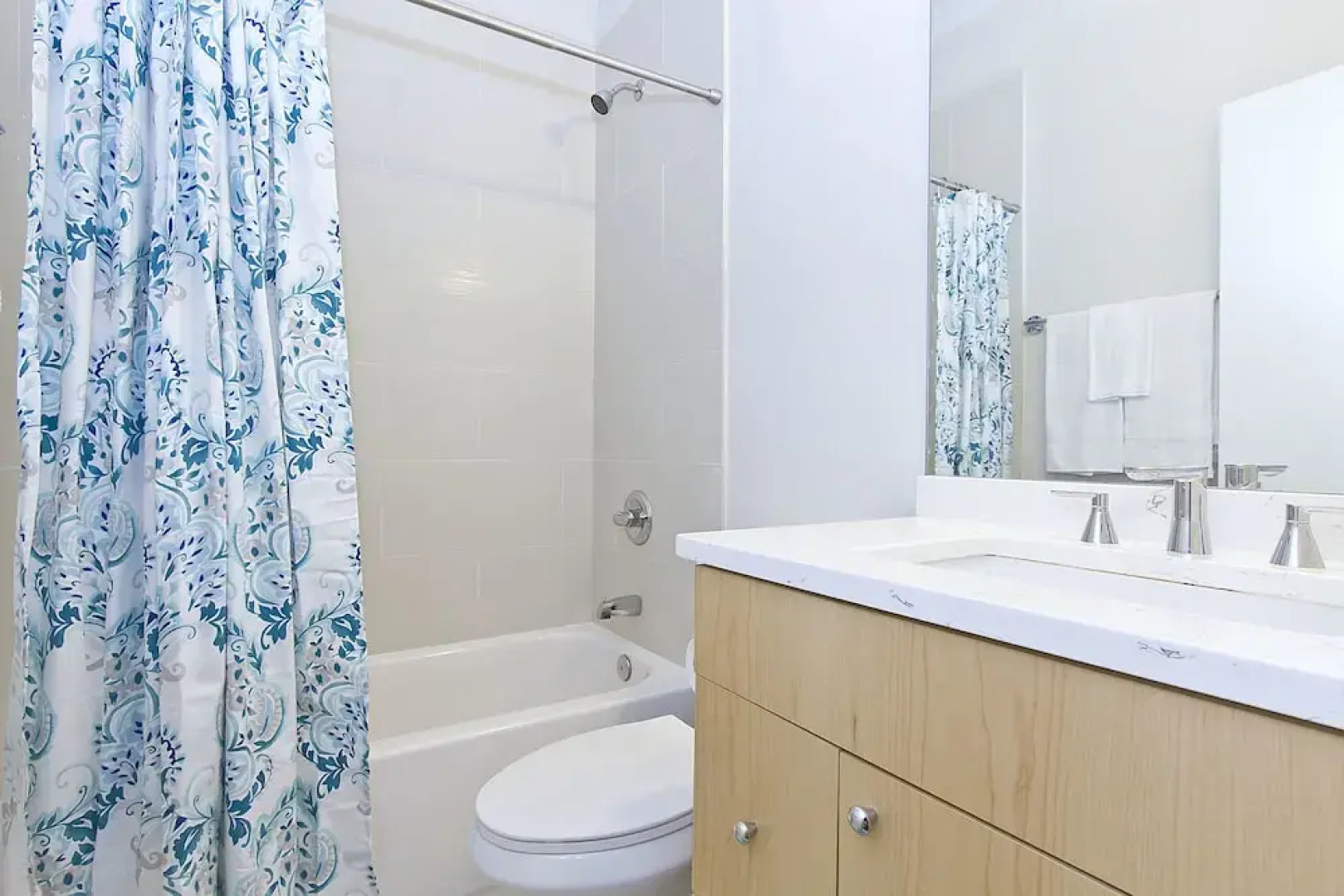 Sophisticated 1BR in Wicker Park by Sonder