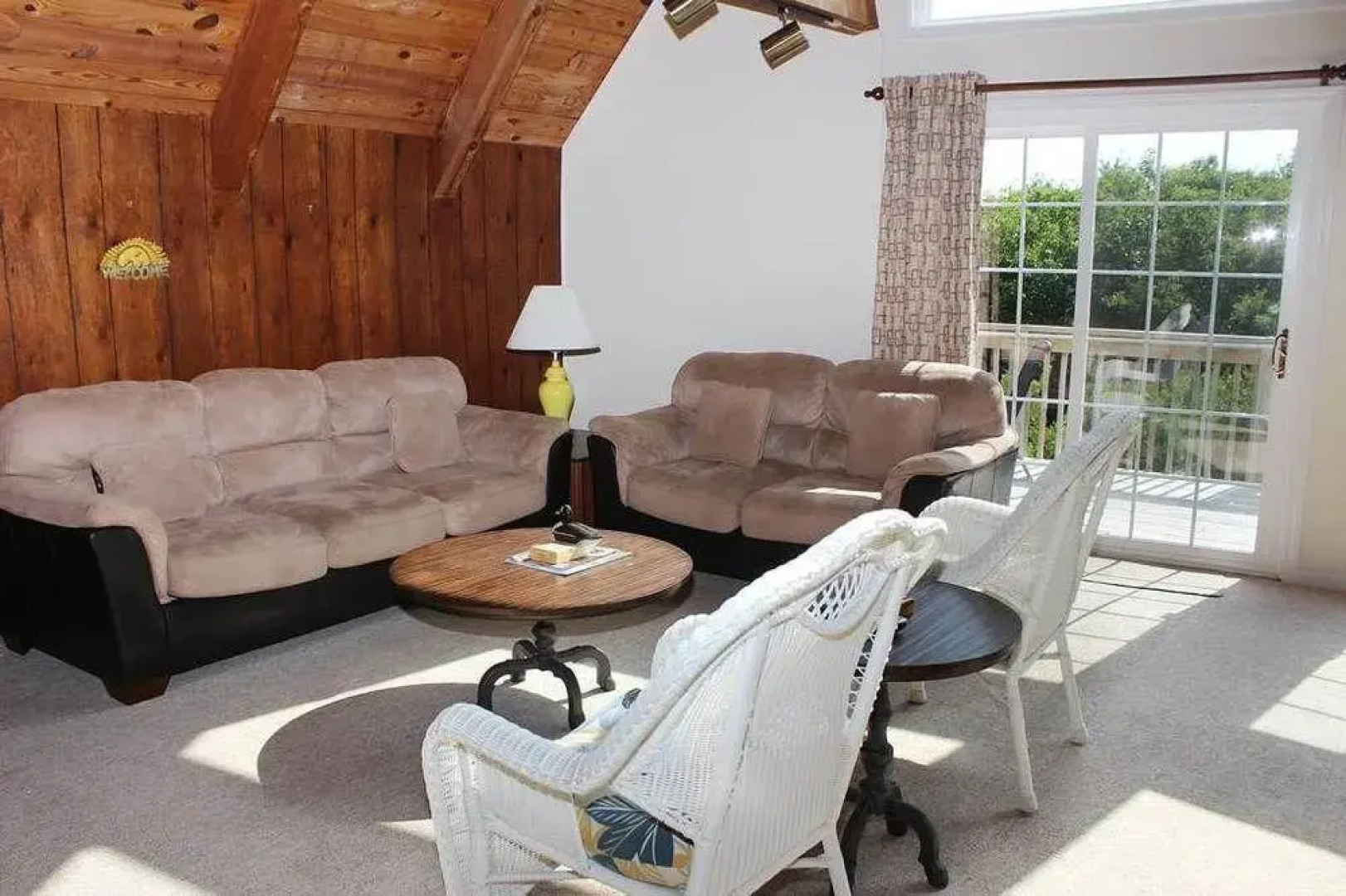 Glass Castle - 3 Br Home