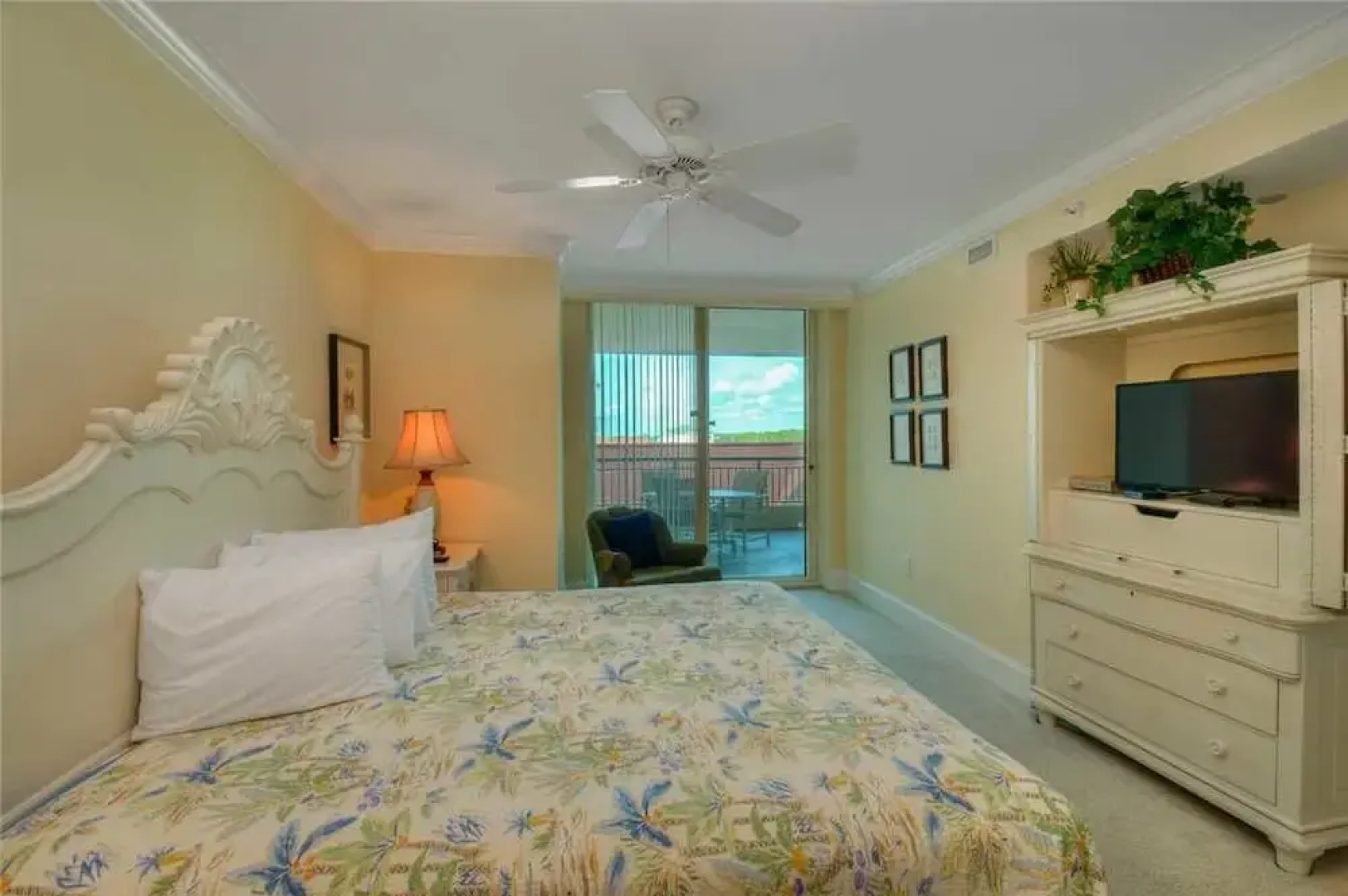 Mar Vista Grande 614 by RedAwning