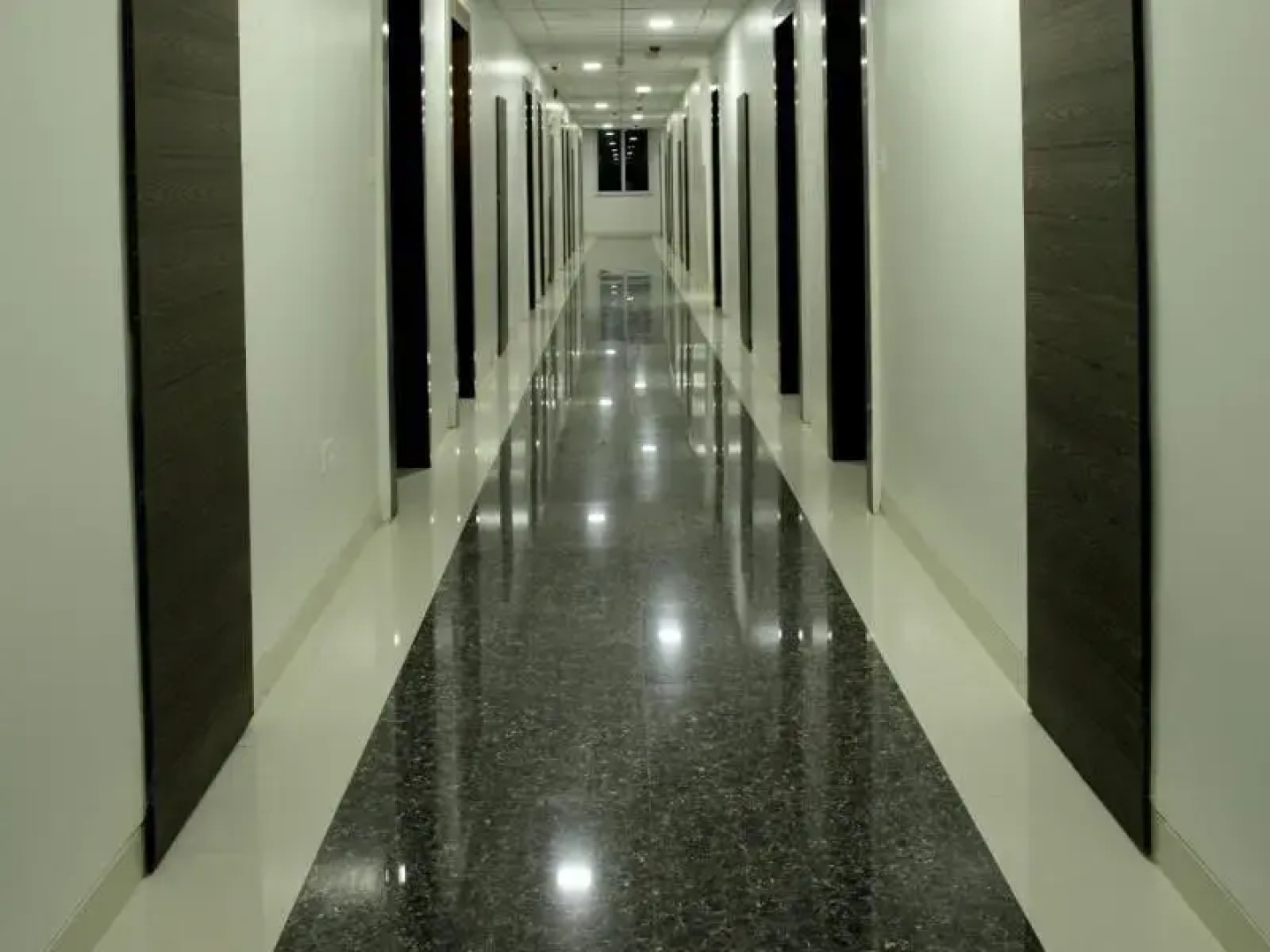 Hotel Raviraj