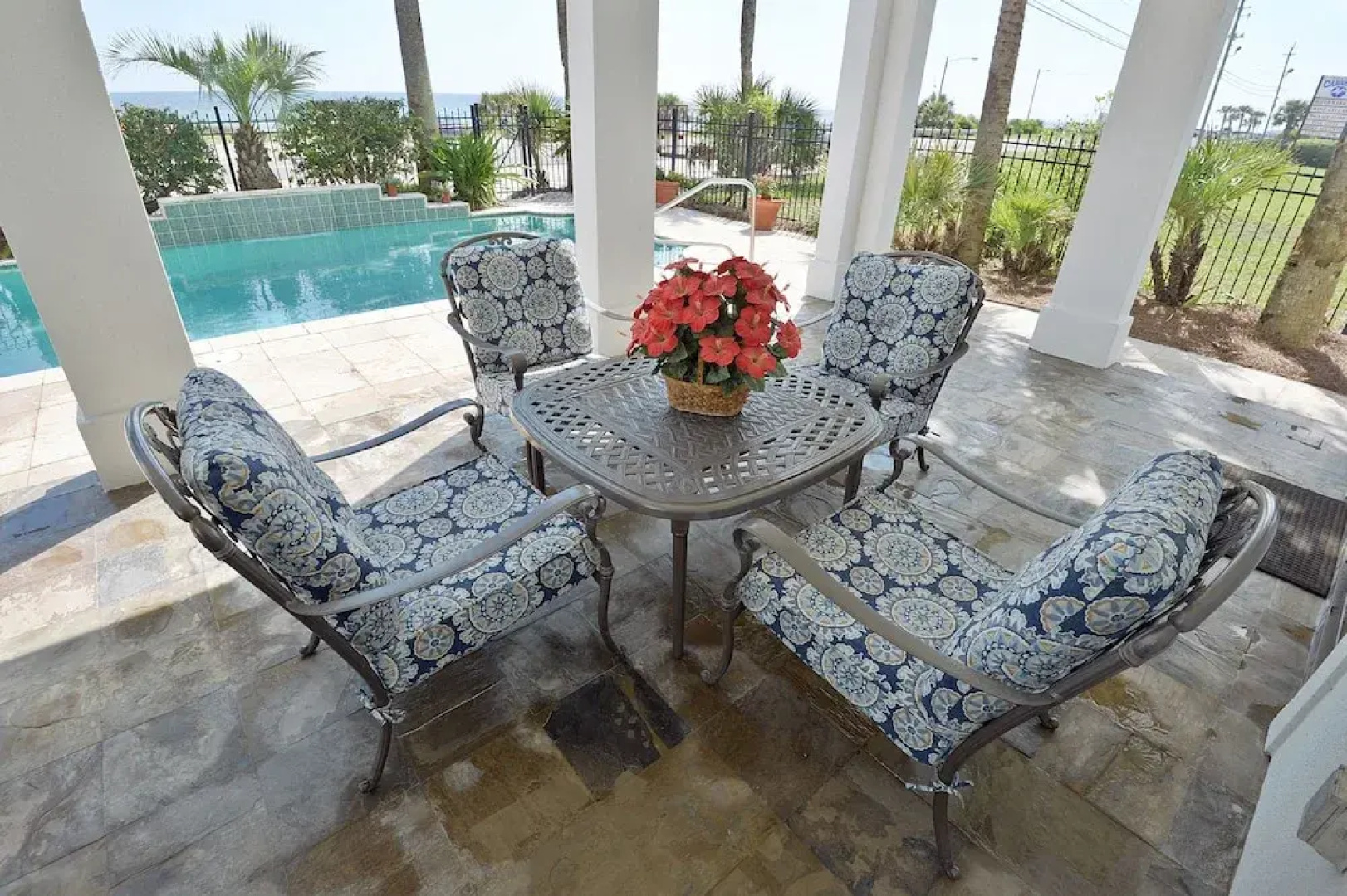 Front Beach House 19404