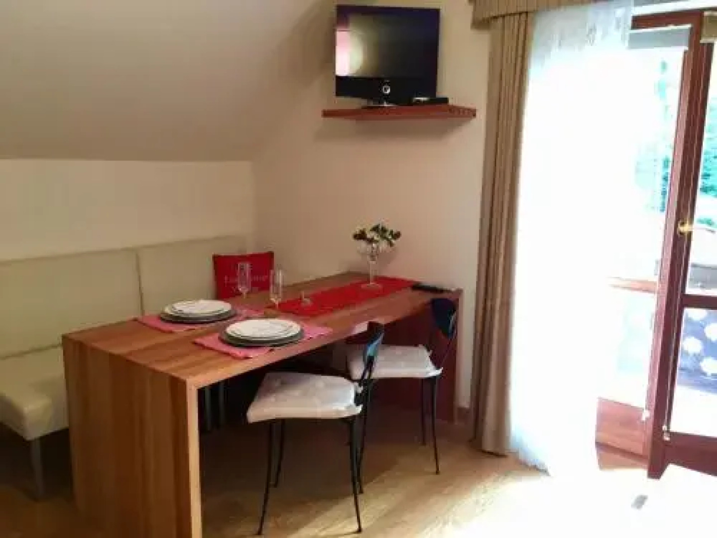Ciklamen Room