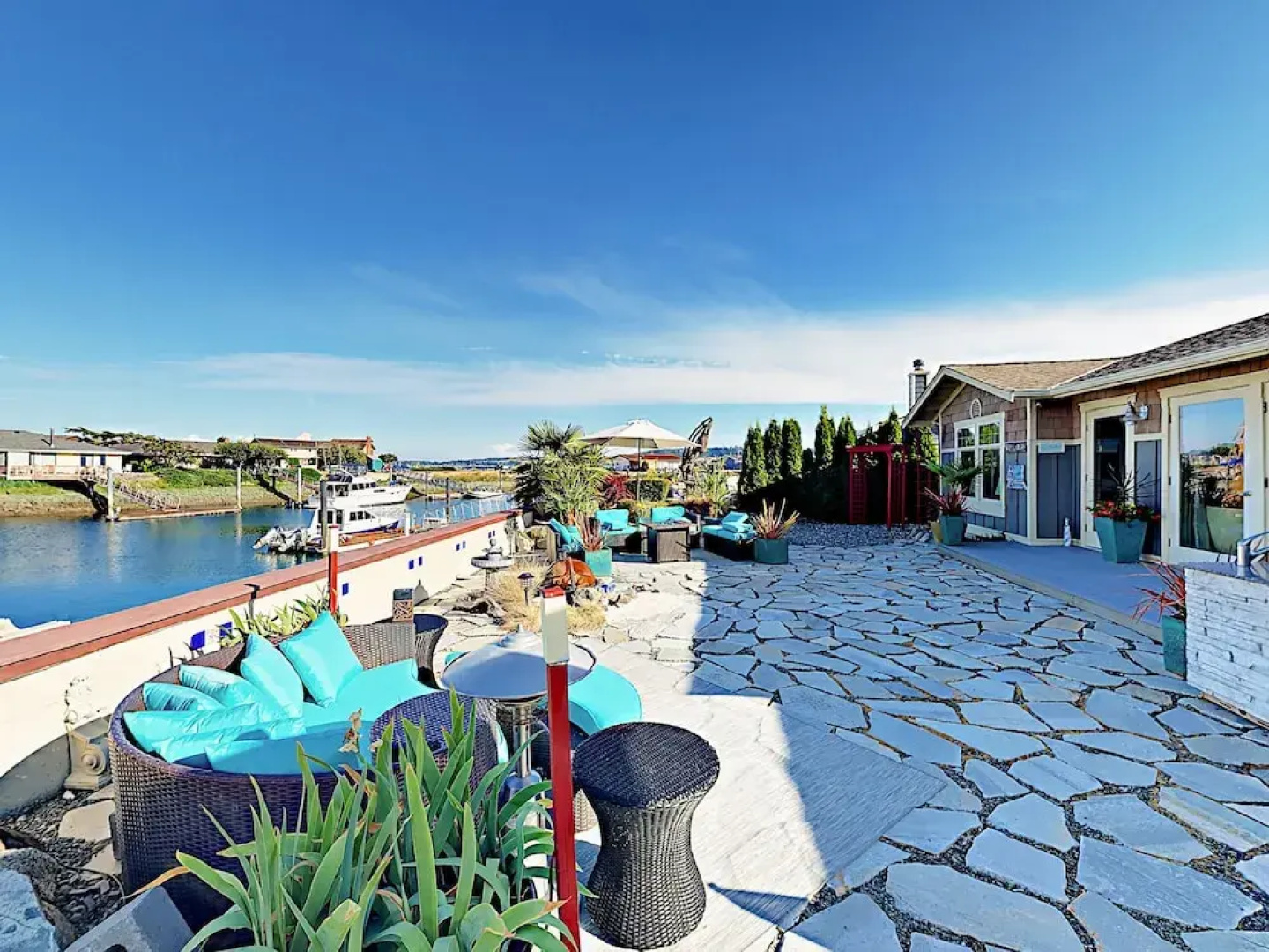 2254 Mariners Way Home