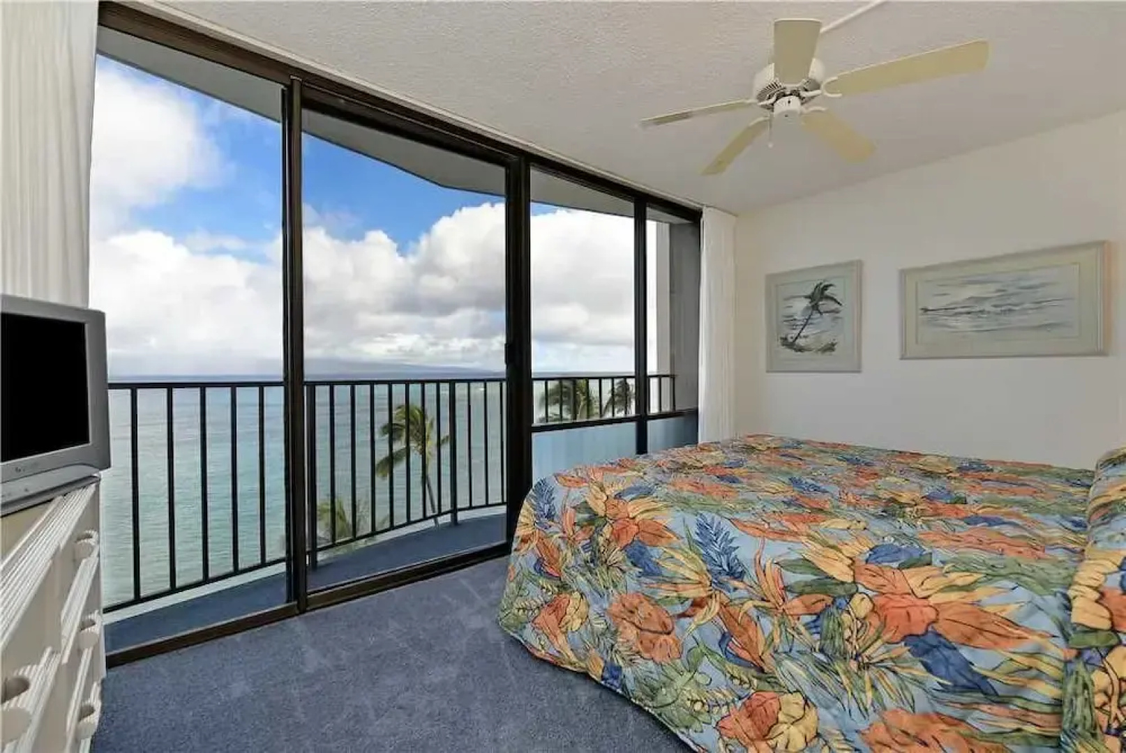 Valley Isle #808 2 Bedroom Condo by RedAwning