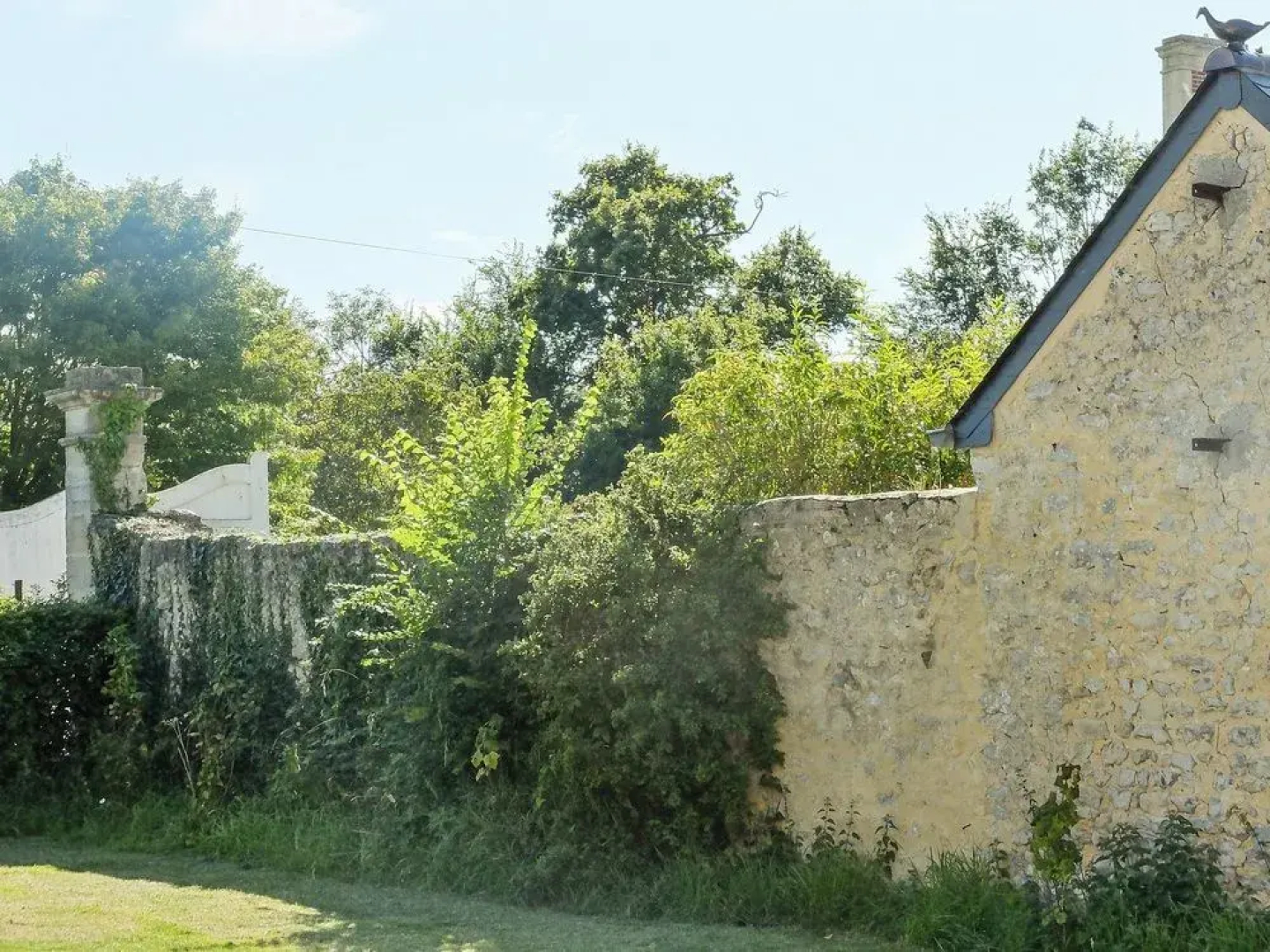 Ferme Familiale avec court de tennis