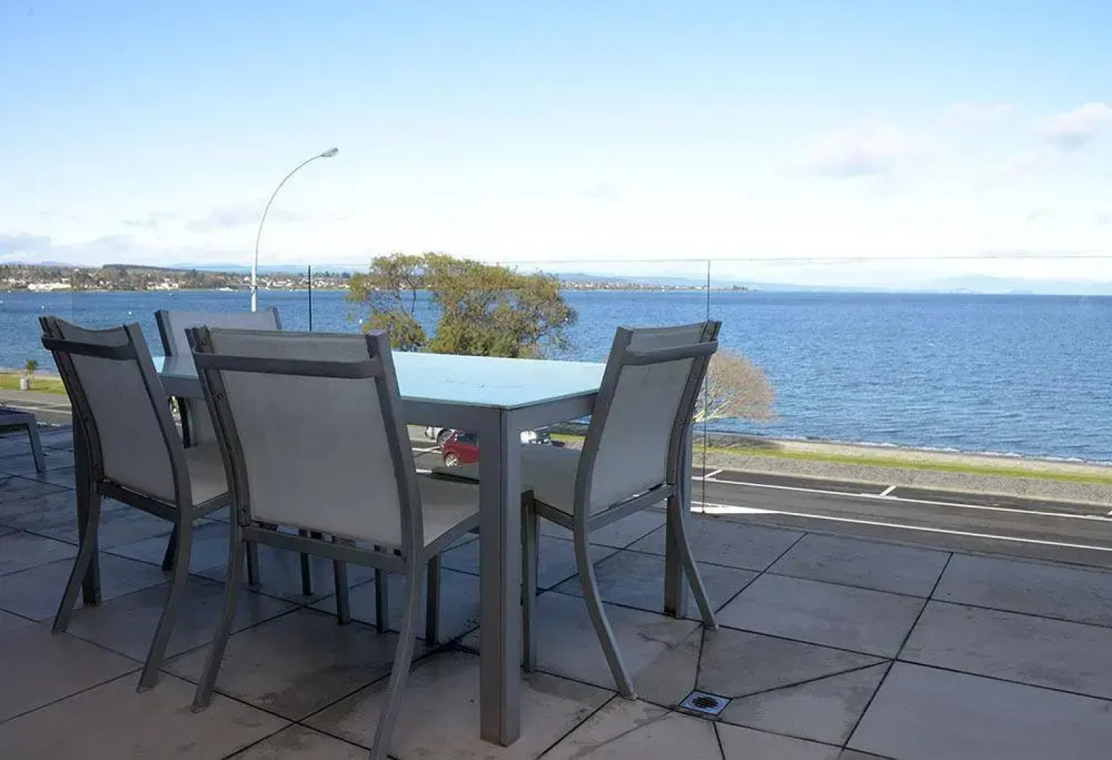 One Ten 4 Apartment by Luxury Lakeside Accommodation