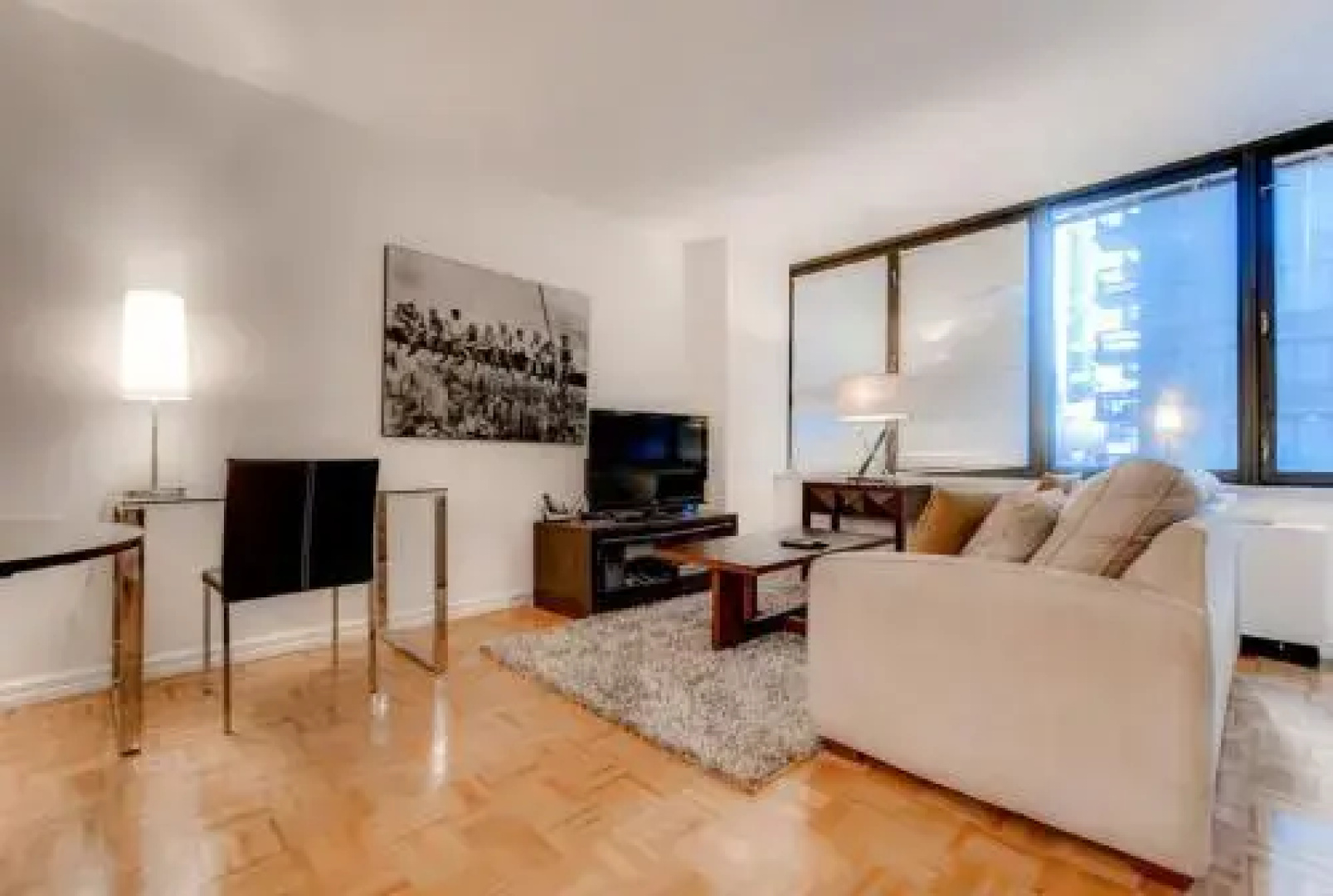 Global Luxury Suites At Symphony House