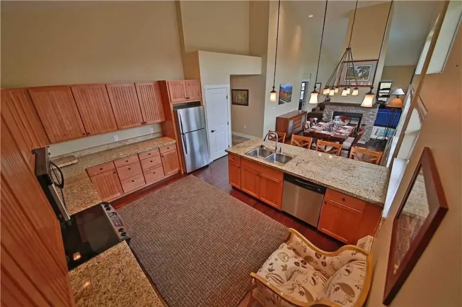 Base Camp One 416C Penthouse - 3 Br Condo