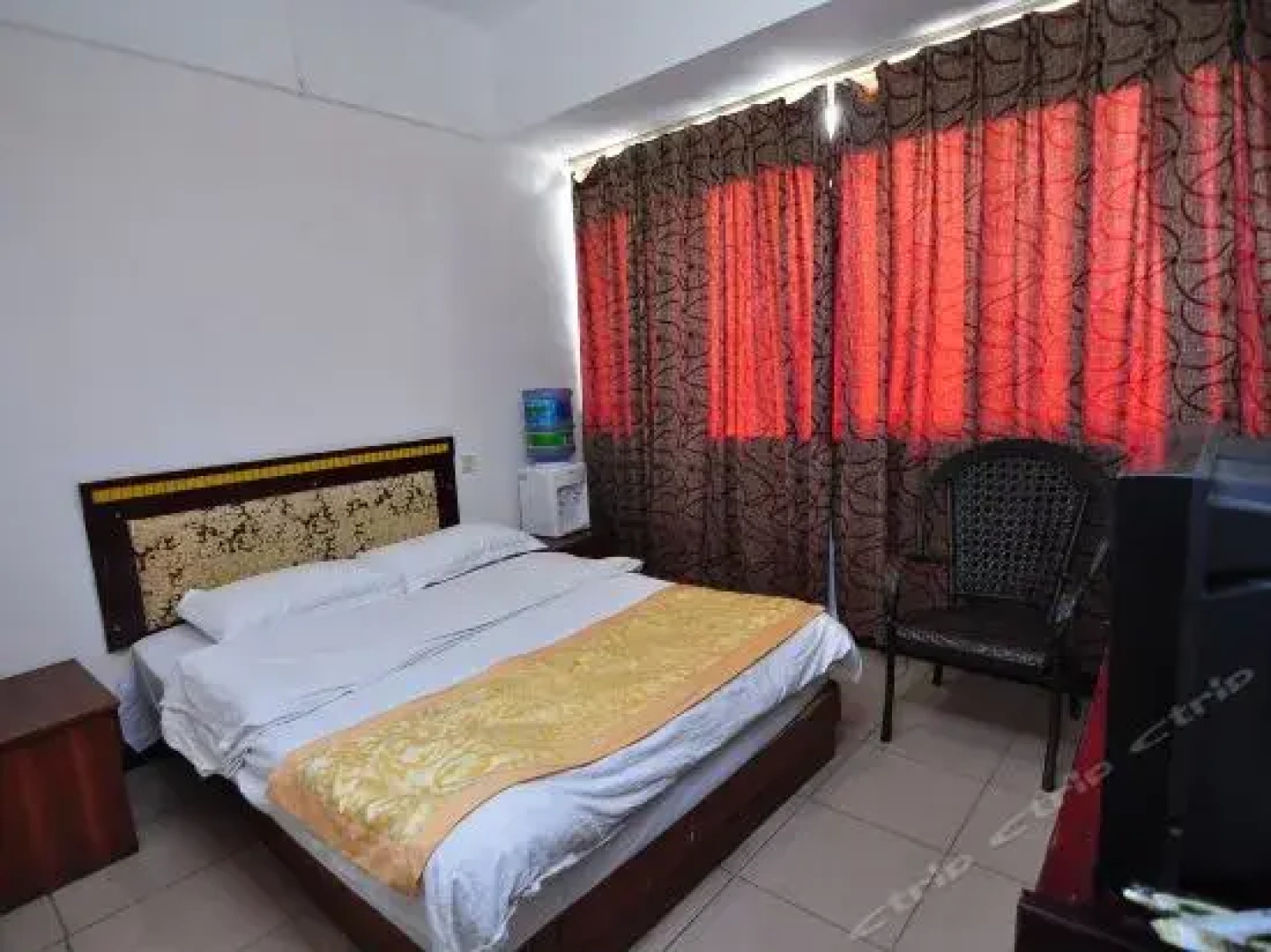 Qujing Xuantan Inn