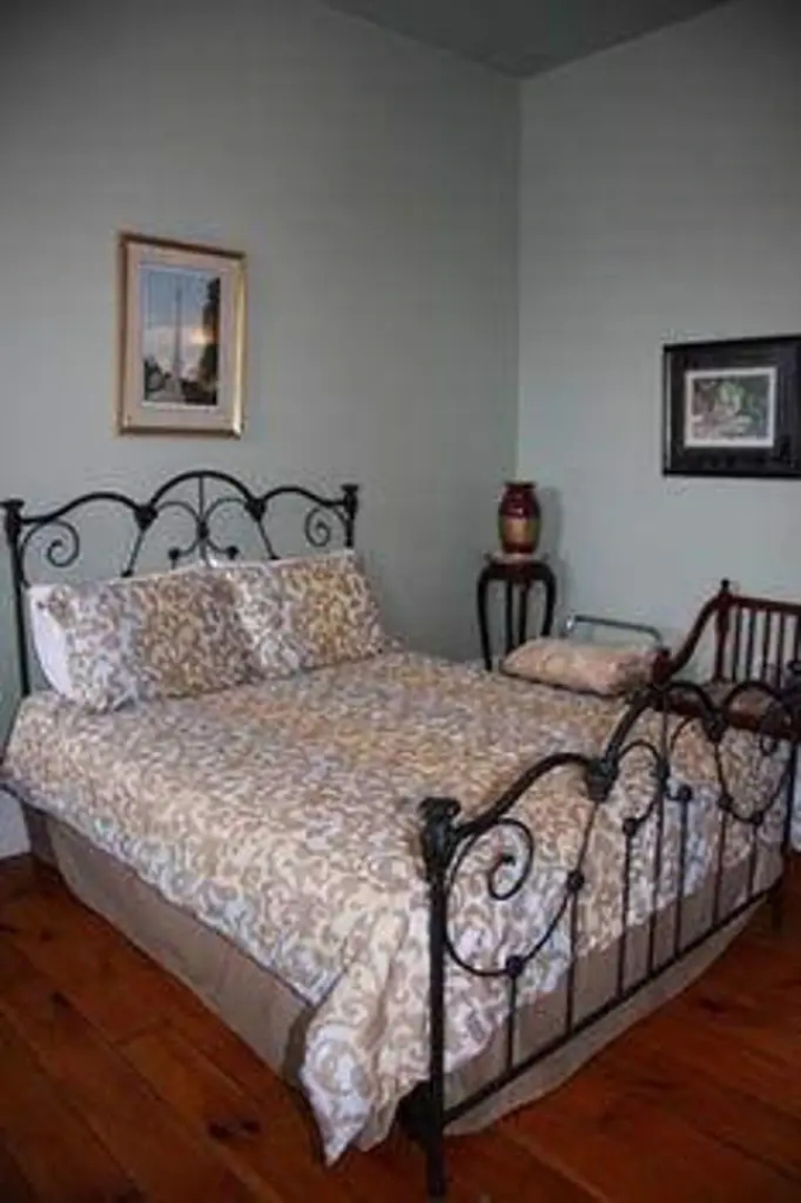 The Harbourfront Inn