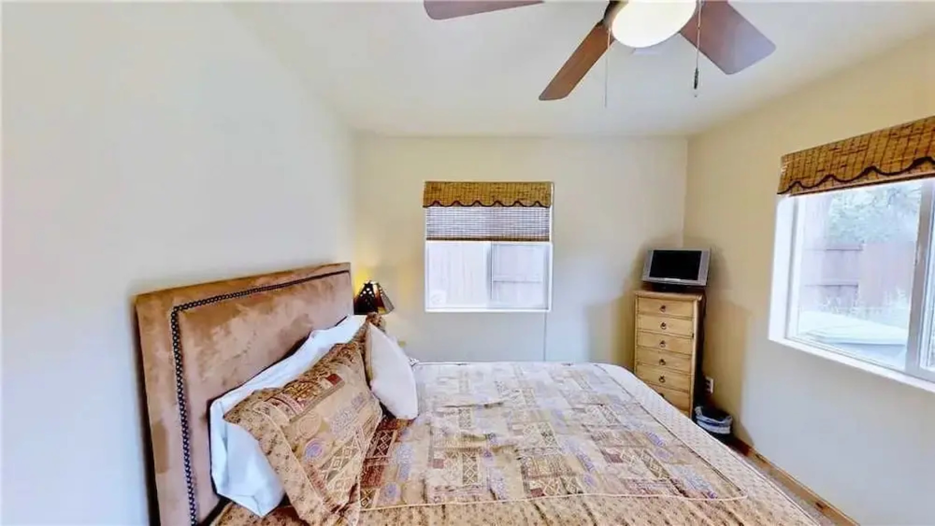 Arches East 389 by RedAwning