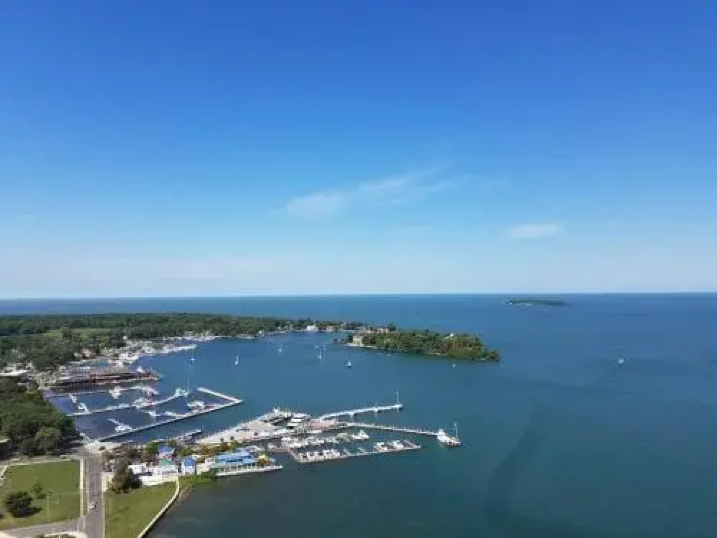 Put-in-Bay Waterfront Condo #104