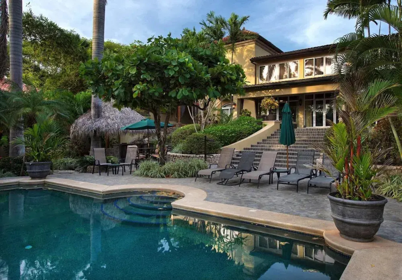 Casa de Luz Beachfront Estate Events by RedAwning