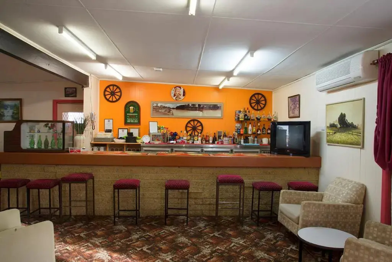 Artesian Motor Inn