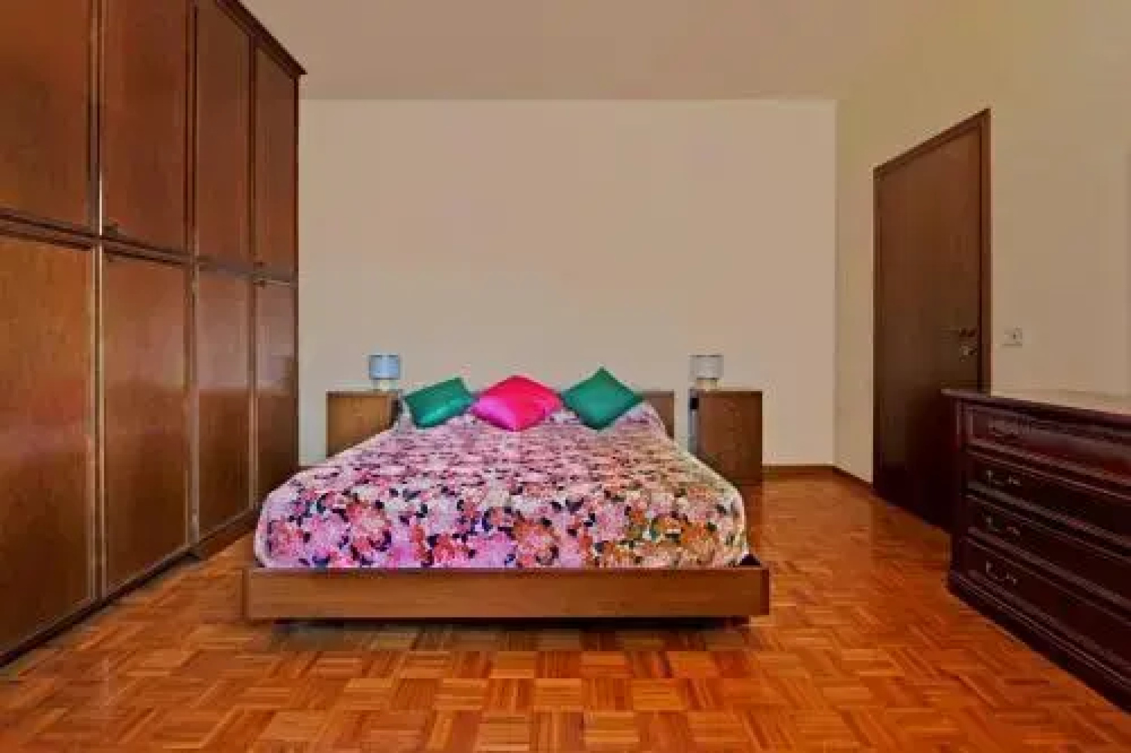 flat in chiantishire